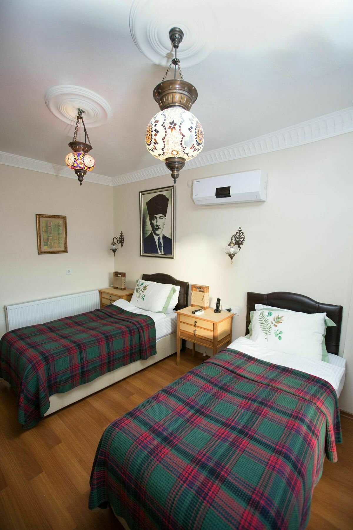 Can Efes Hotel 塞尔丘克 外观 照片