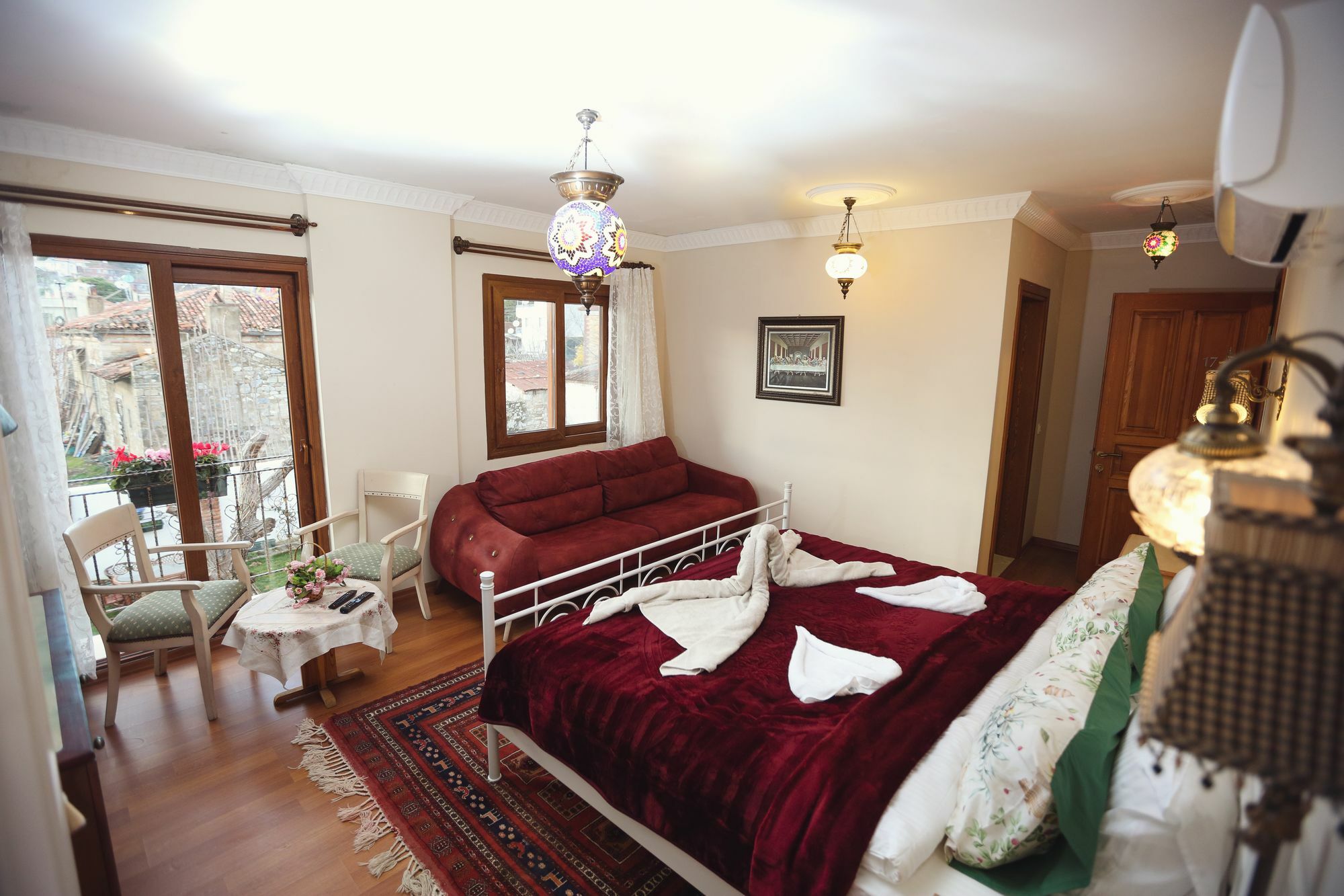 Can Efes Hotel 塞尔丘克 外观 照片