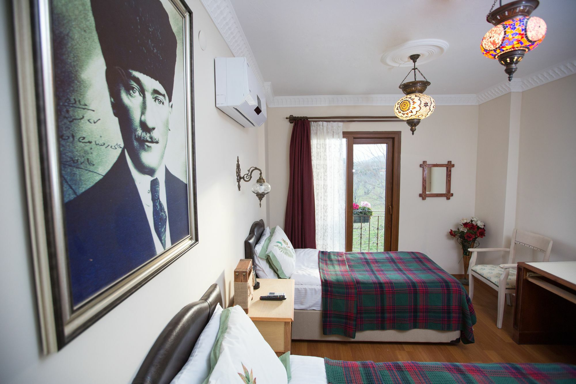 Can Efes Hotel 塞尔丘克 外观 照片