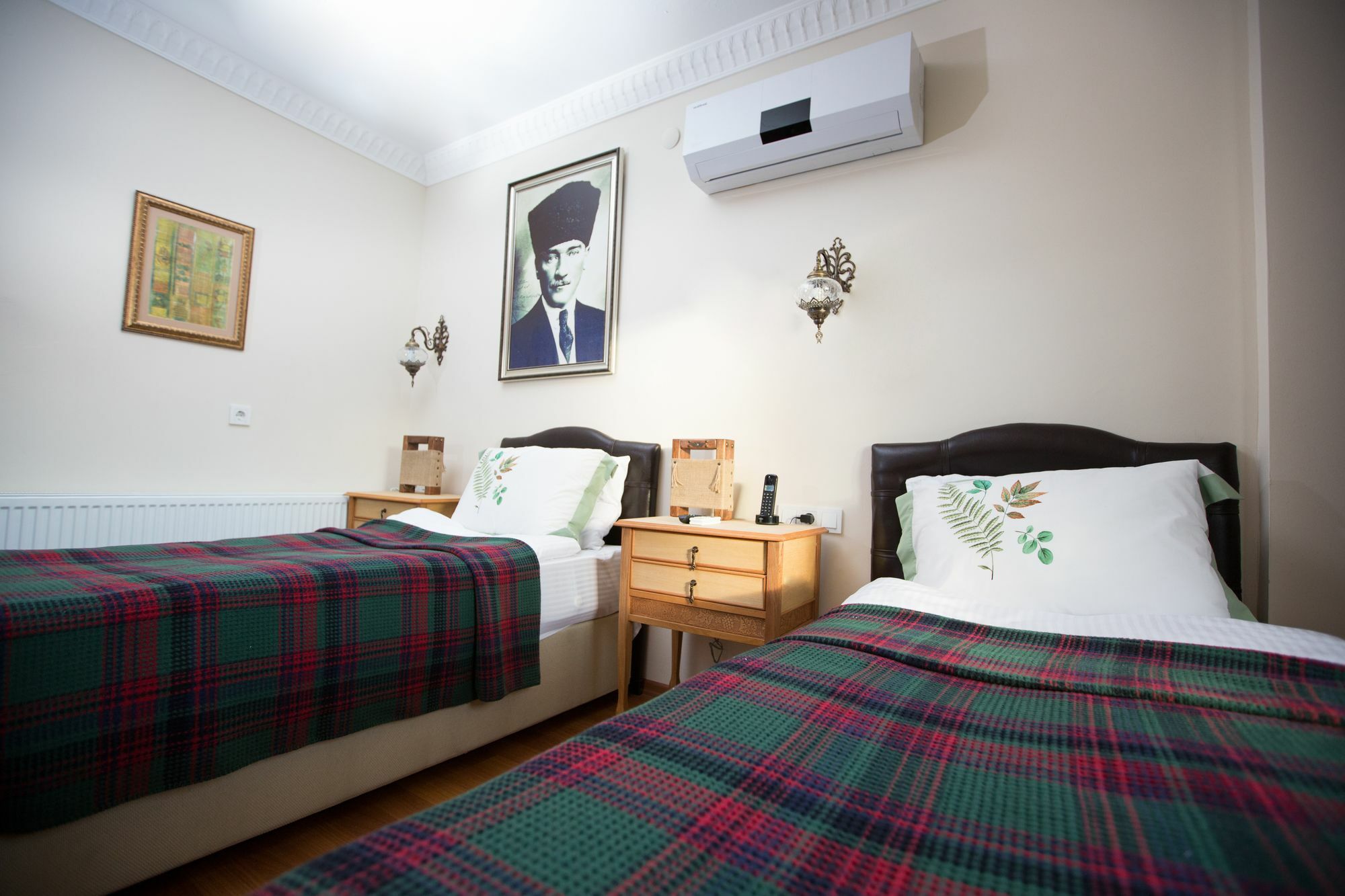 Can Efes Hotel 塞尔丘克 外观 照片